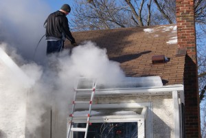 ICE DAM REMOVAL/STEAMING ST. LOUIS PARK MN